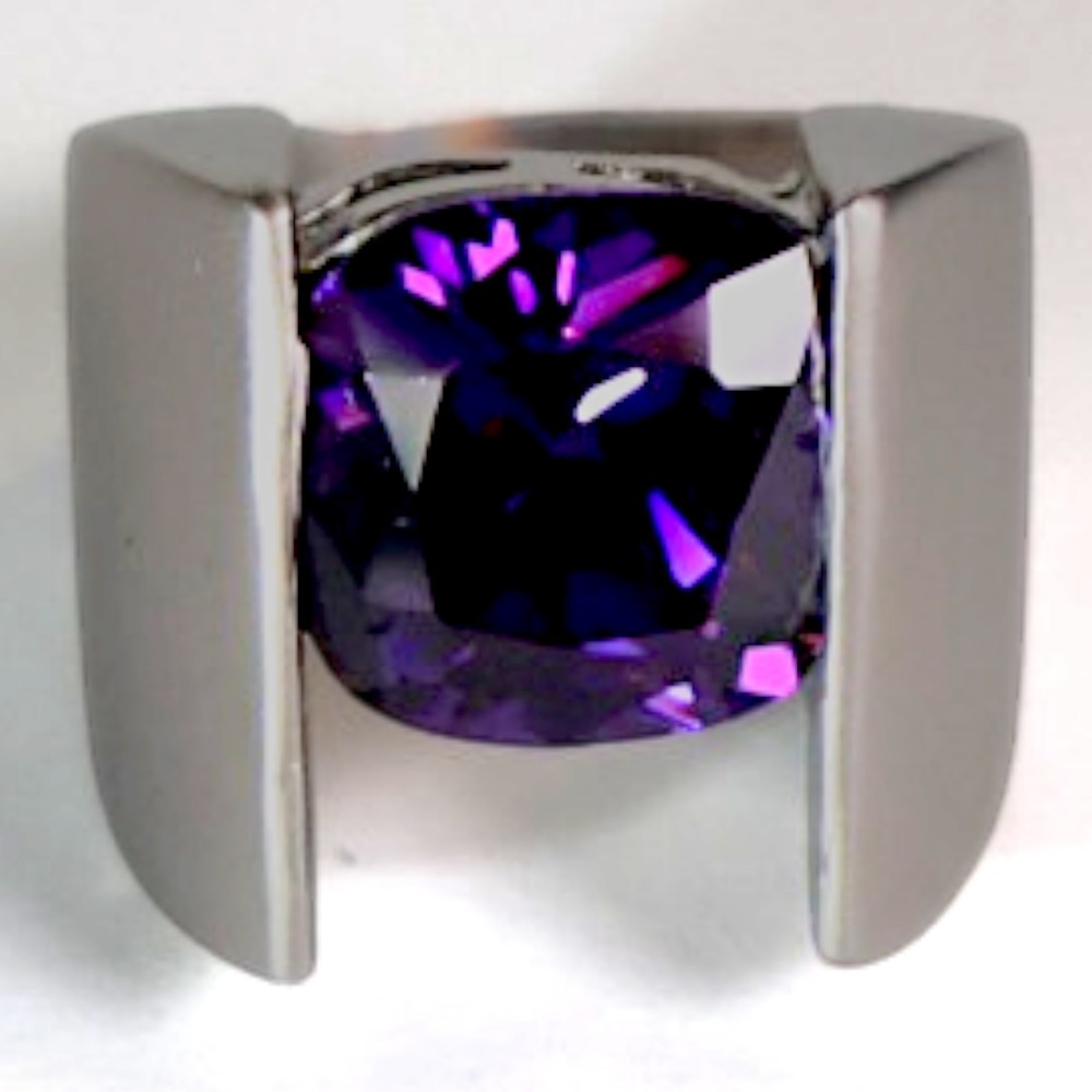 Swarovski Crystal Purple Cushion Cut Modernist Statement Ring Size 8 Silver Tone